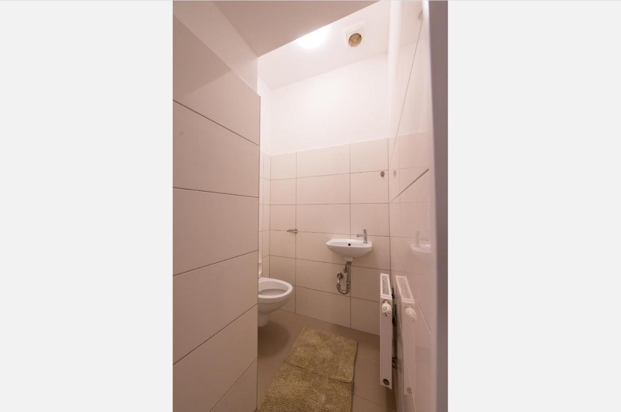 Charming Flat & Balcony Near Central Station L Bg5 Wina Bagian luar foto