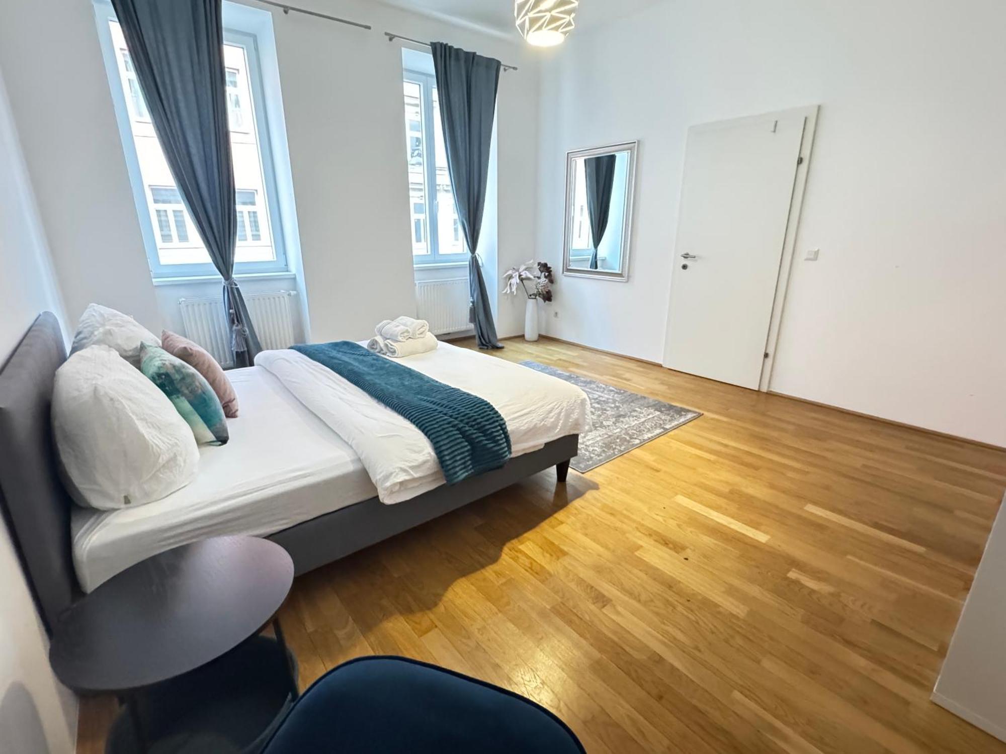 Charming Flat & Balcony Near Central Station L Bg5 Wina Bagian luar foto