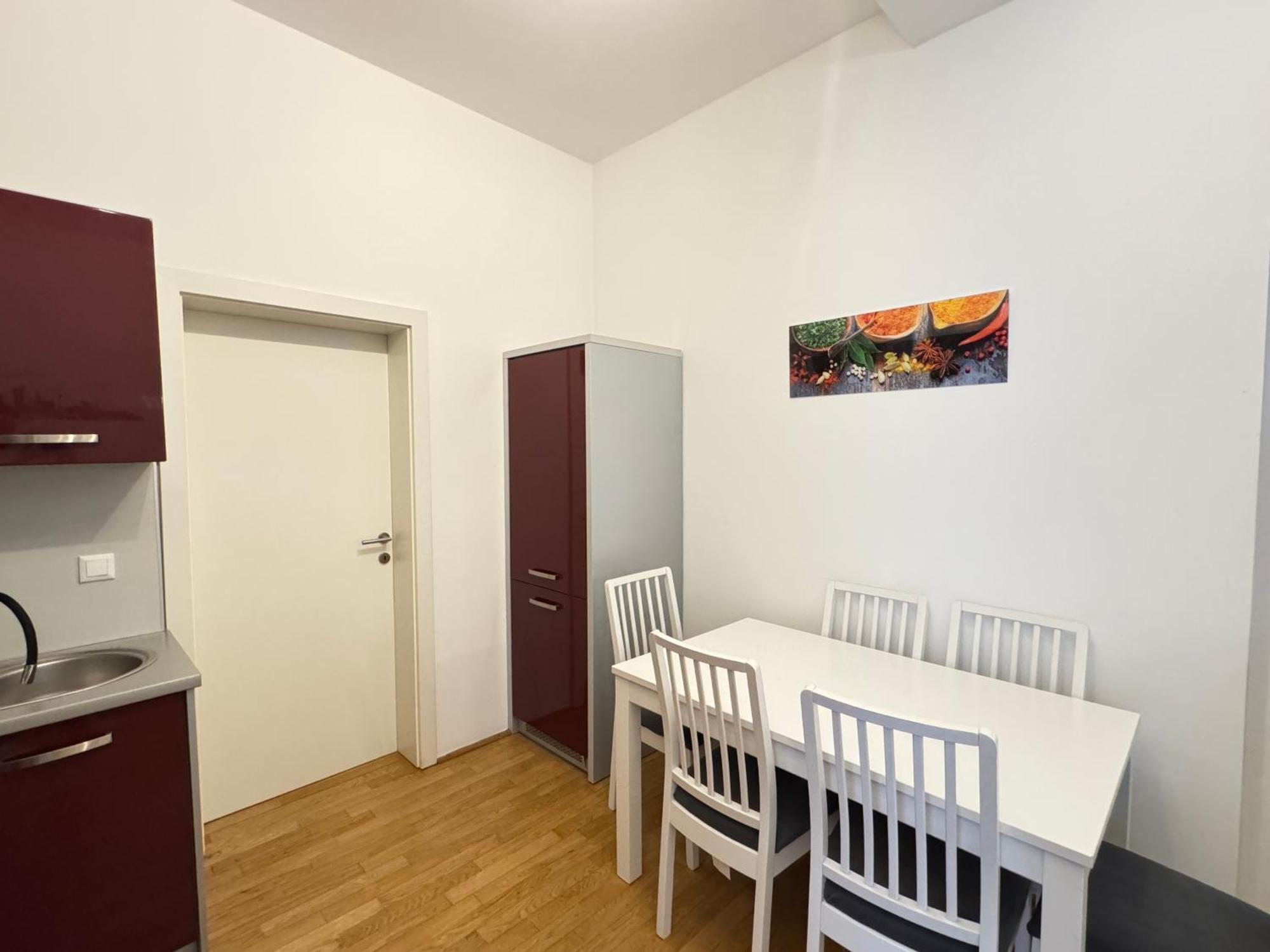 Charming Flat & Balcony Near Central Station L Bg5 Wina Bagian luar foto